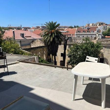 Apartamento Com Terraco E Churrasqueira Apartment Lisbon Bagian luar foto