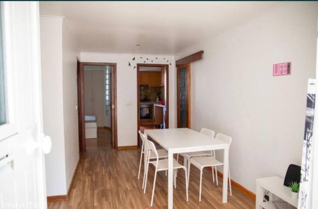 Apartamento Com Terraco E Churrasqueira Apartment Lisbon Bagian luar foto